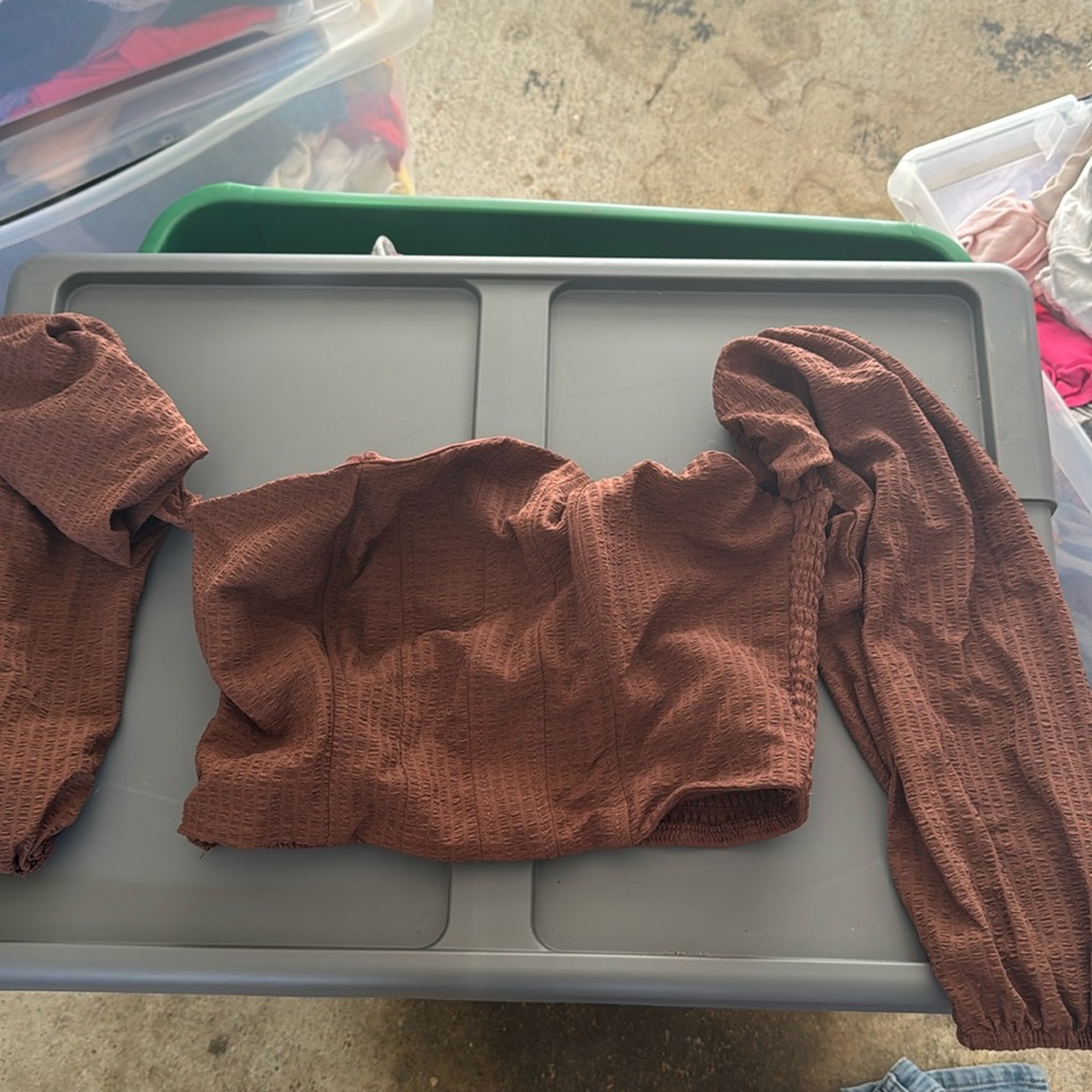 Long sleeve brown blouse